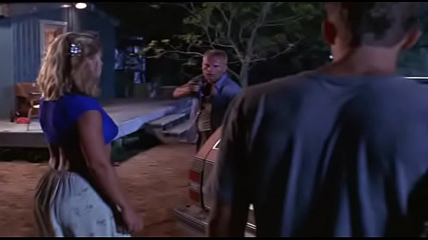 Vader dwingt zoon om moeder te verkrachten