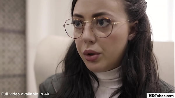 Sociaal werker maakt misbruik van een tiener