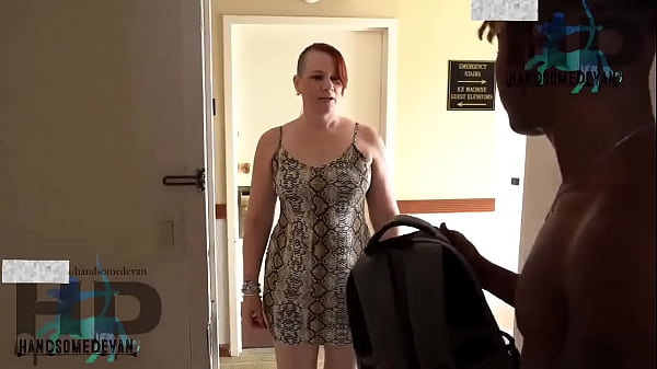 College student fucks red haired School’s dean for extra credit (Ginger Reigh & Handsomedevan)
