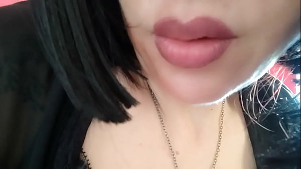 stepmom Chantal squirt with your toy