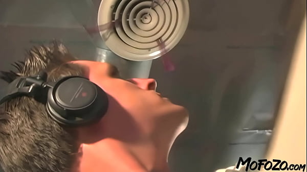 MOFOZO.com – Blonde Slut From California Is Fucking With Her Boyfriend