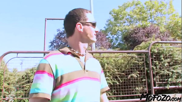 MOFOZO.com – 19 Year Old Slut Gets The Cum Sprayed On Her Ass