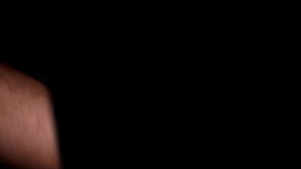 Chica caliente le gusta saltar sobre la verga