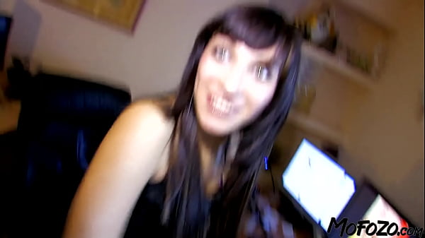 MOFOZO.com – European Amateur Gets The Cum On Her Face